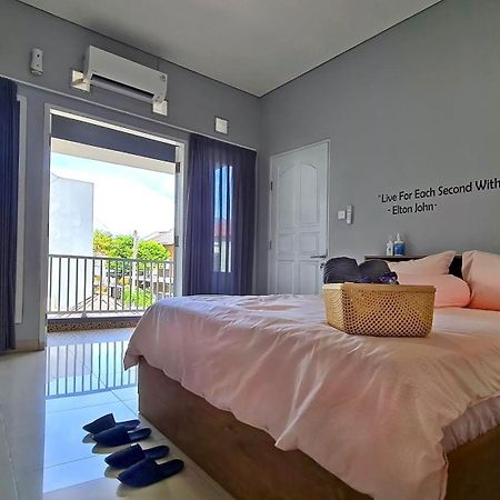 Villa Palm Springs By Reqhome Ciater Hilir Dış mekan fotoğraf